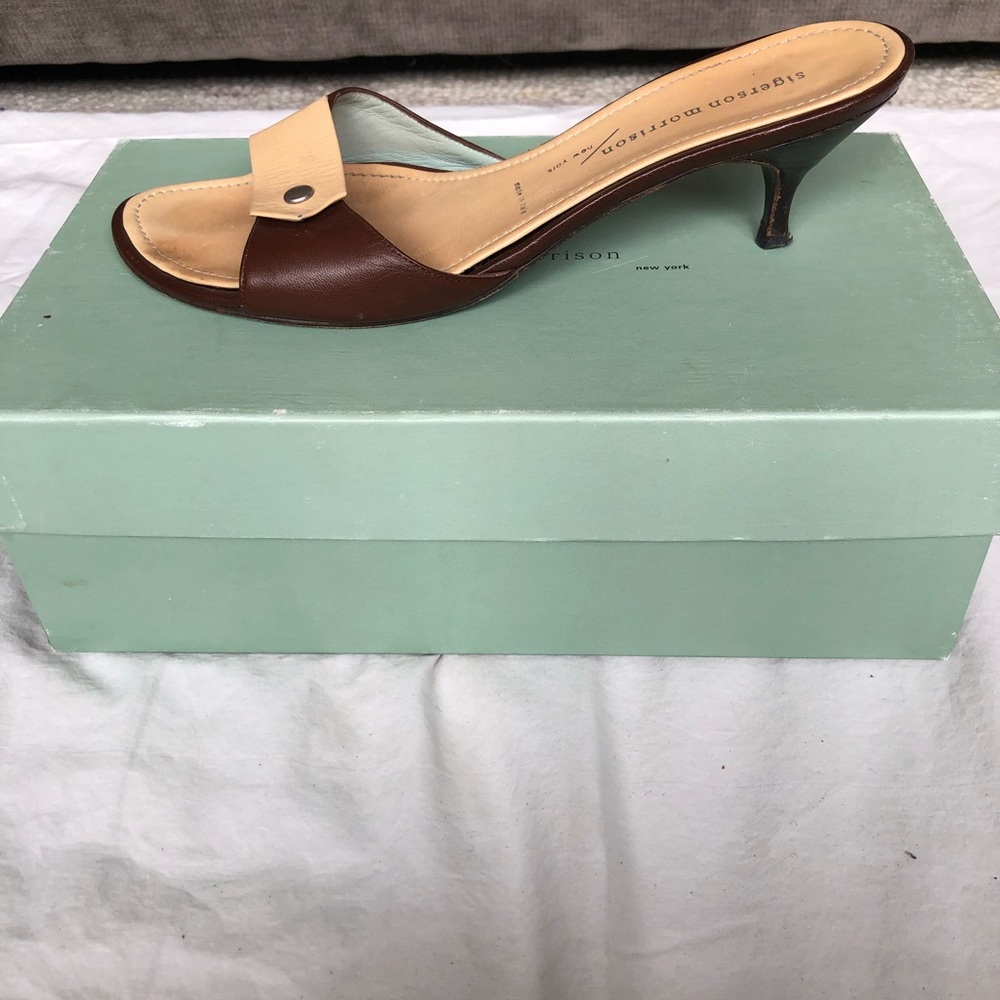 Sigerson Morrison kitten heel mules - Picture 2 of 2